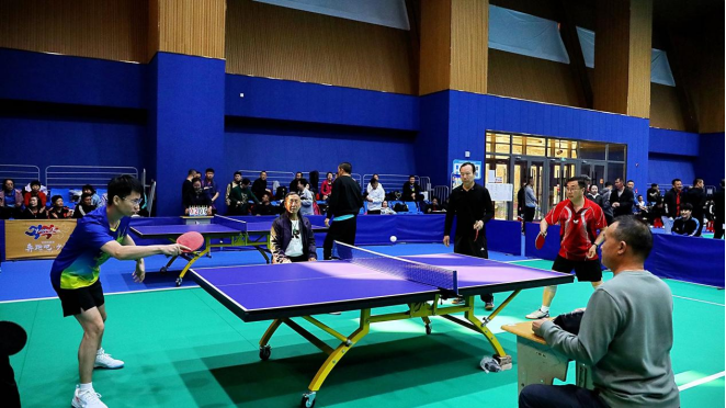 让队员们在 让队员们在