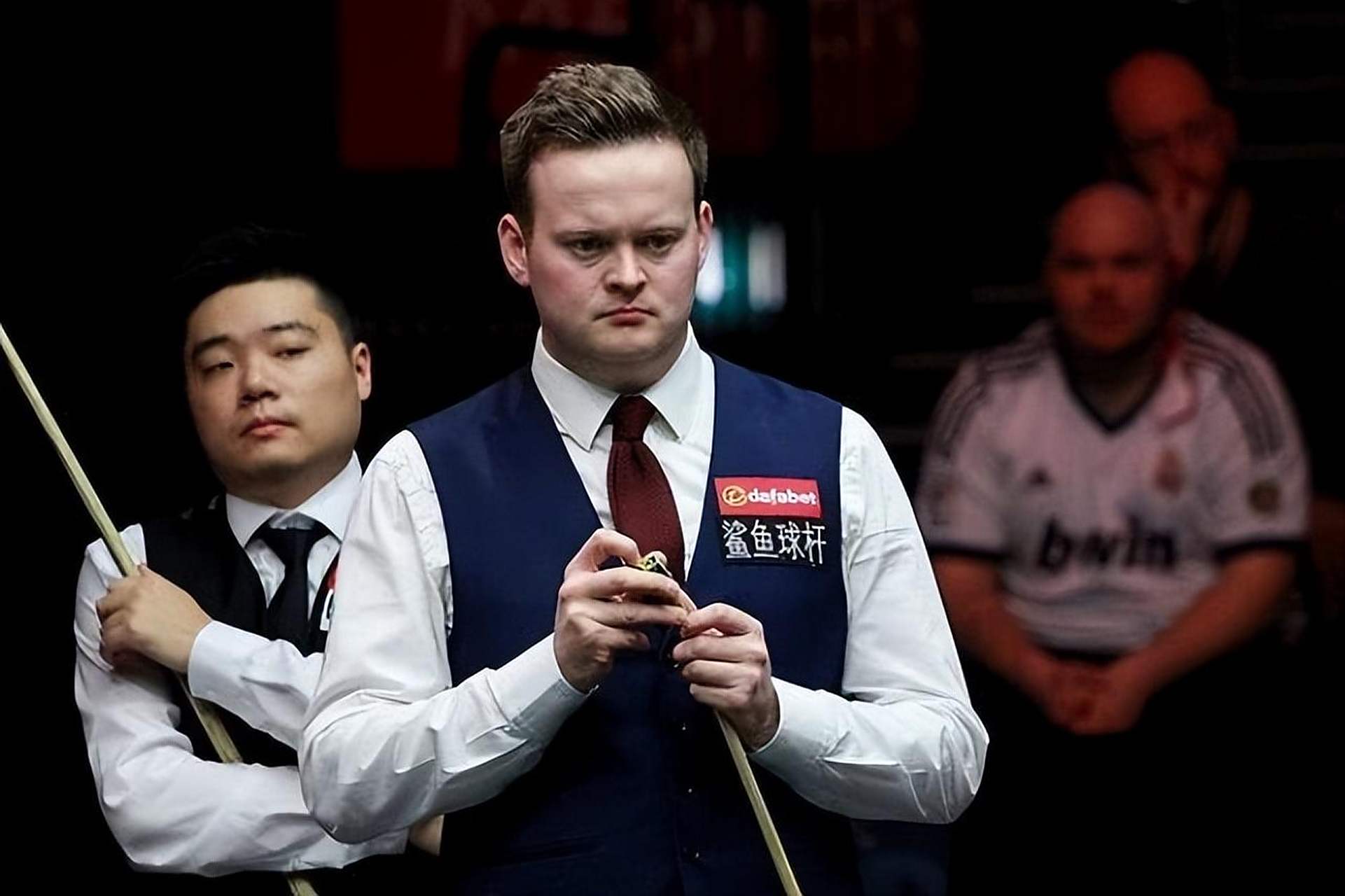 赛吸引了众 赛吸引了众